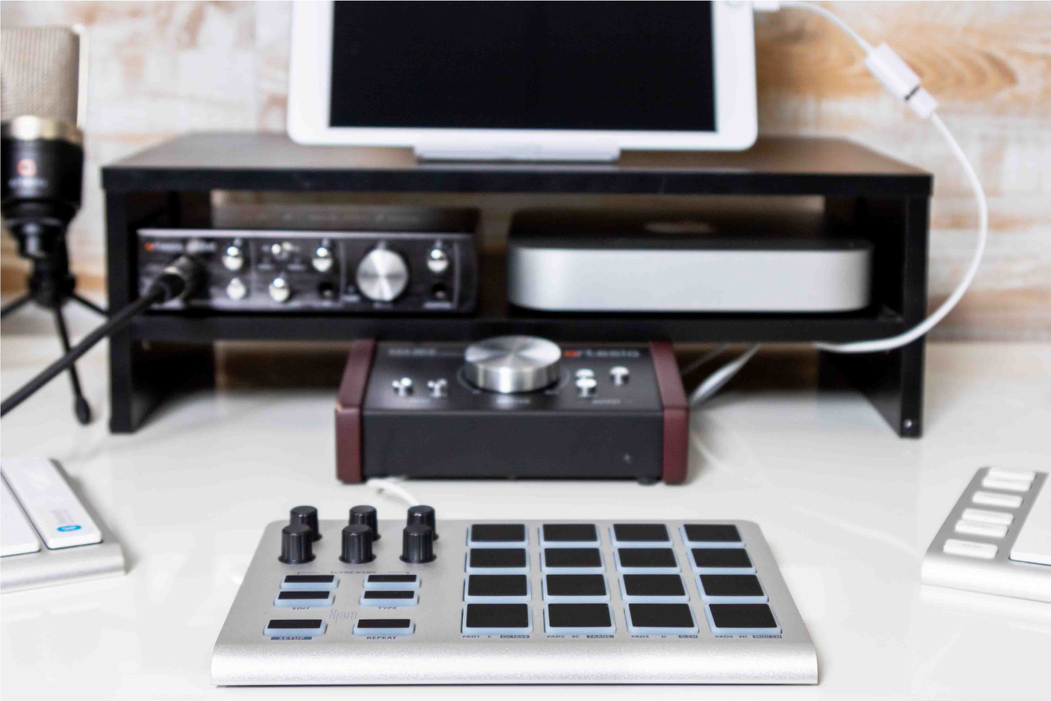 Artesia Pro Xjam Xkeys creation station